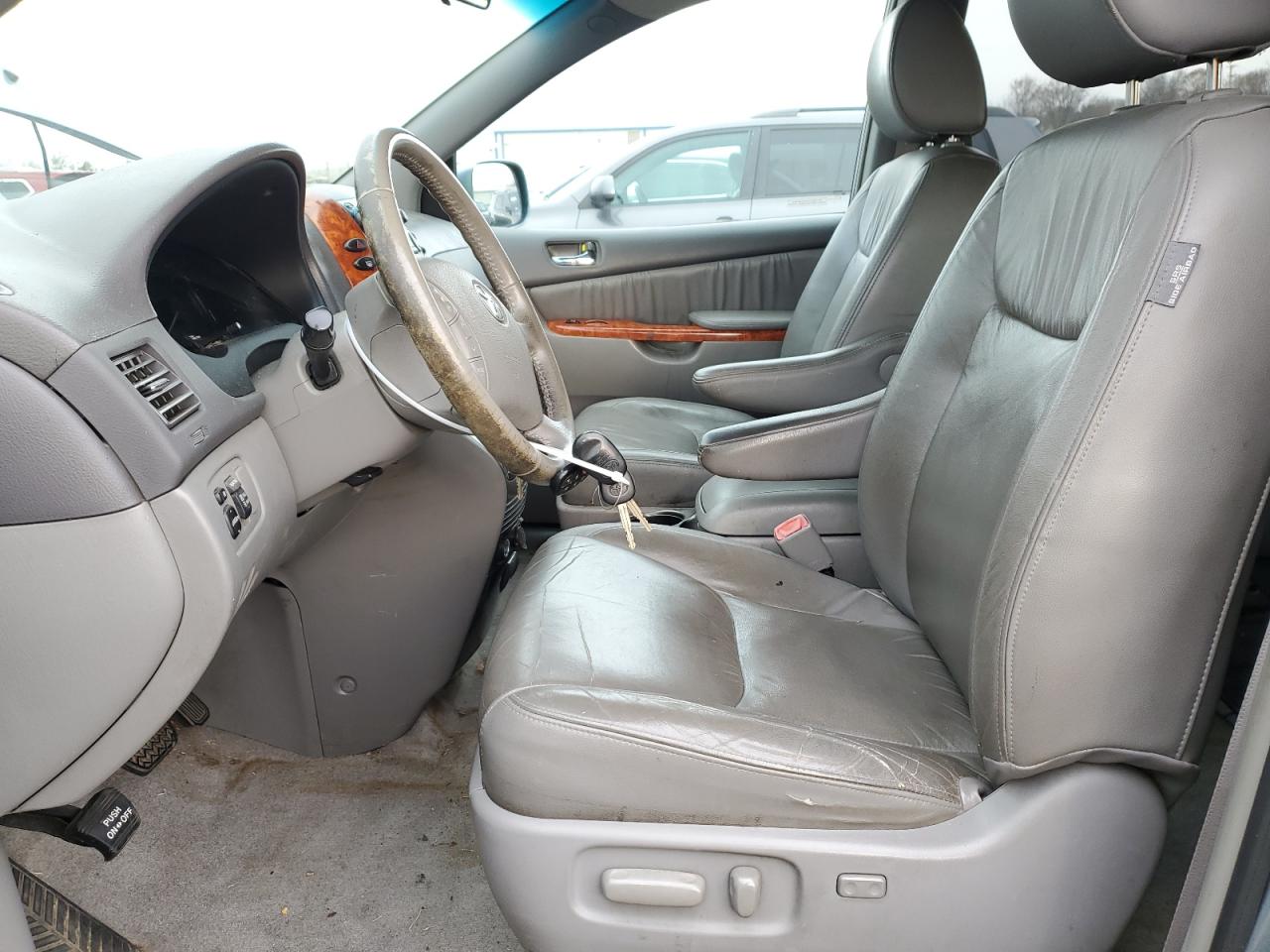 2009 Toyota Sienna VIN 5TDZK22C29S286593 Copart auction photo, front end damage thumbnail 7