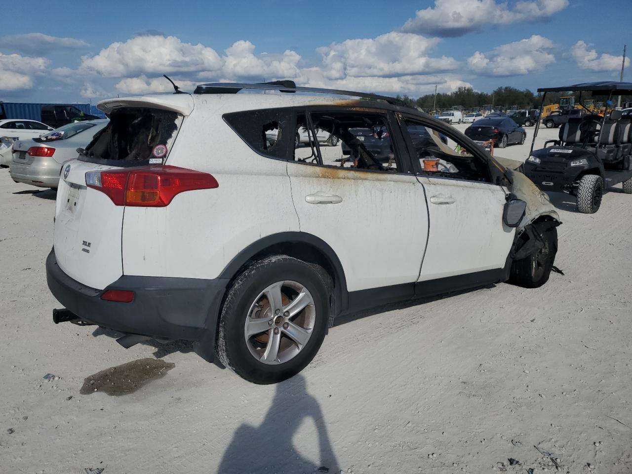 2015 Toyota RAV 4 VIN JTMRFREV4FJ045864 Copart auction photo, burn - engine / burn - interior damage thumbnail 3