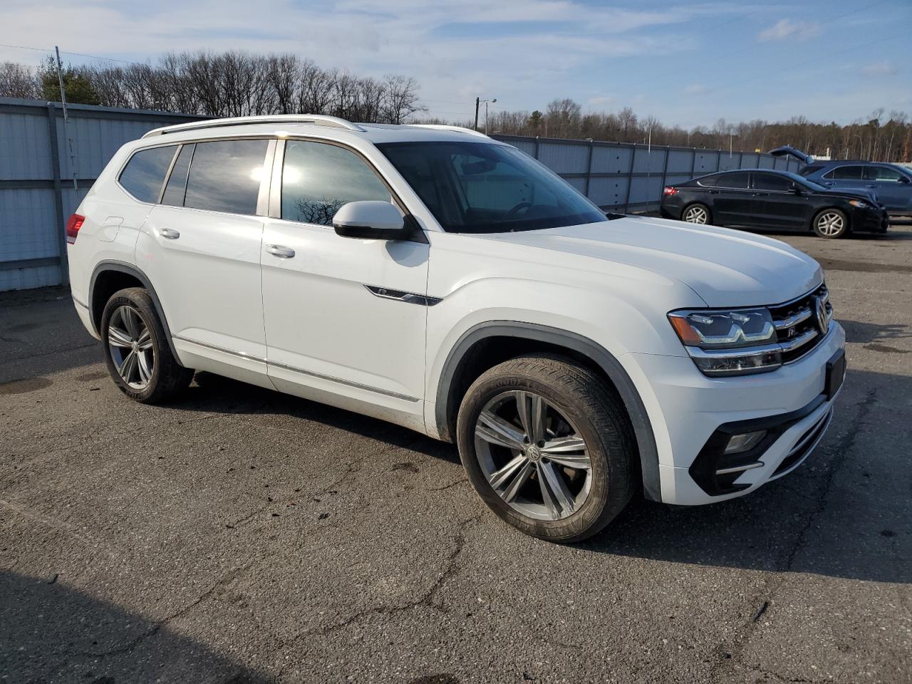 2019 Volkswagen Atlas VIN 1V2XR2CAXKC597453 Copart auction photo, rear end damage thumbnail 4