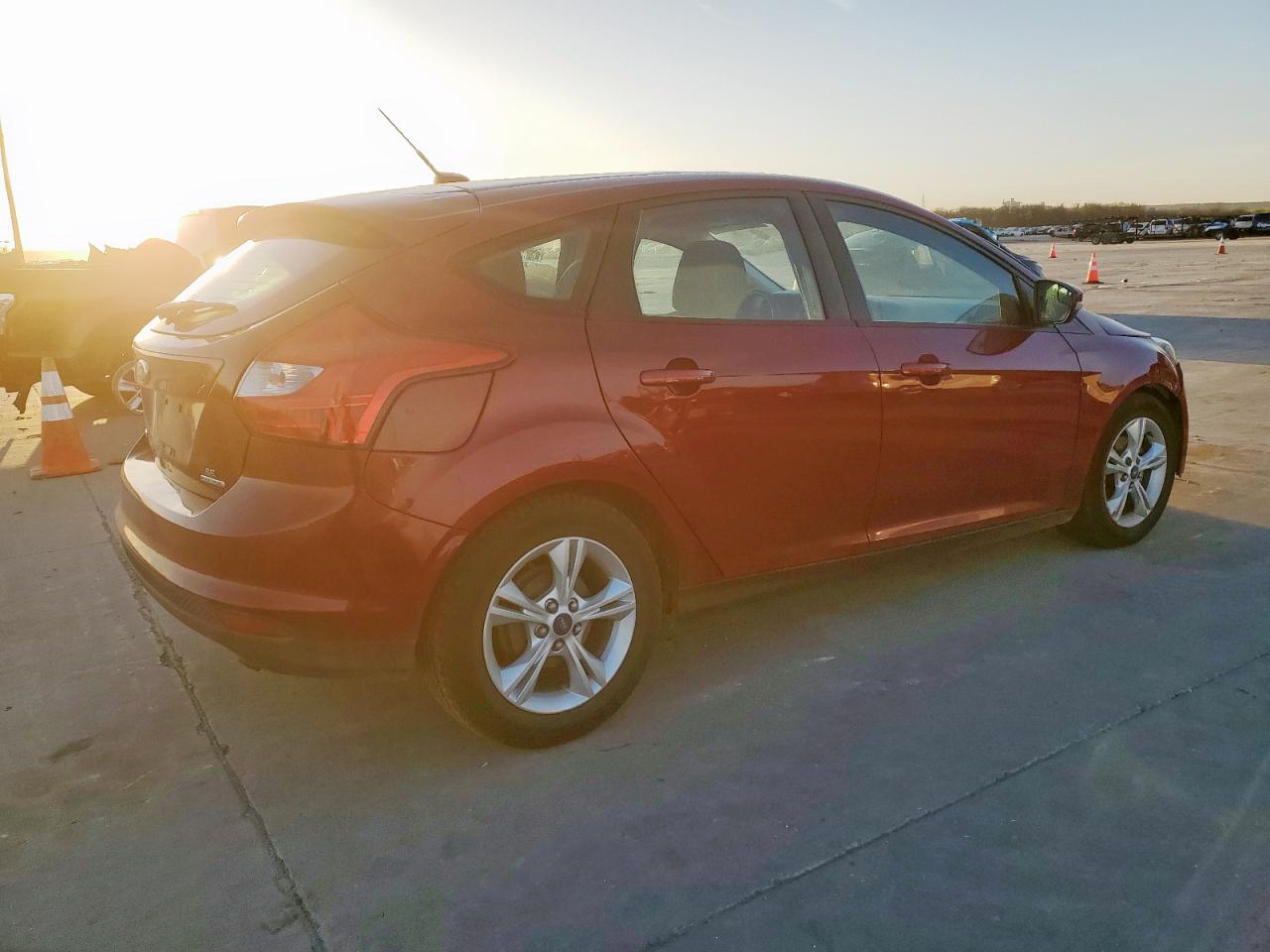 2013 Ford Focus VIN 1FADP3K27DL209825 Copart auction photo, front end damage thumbnail 3
