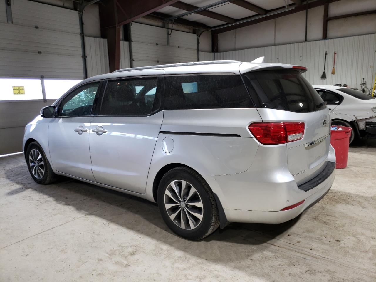 2017 KIA Sedona VIN KNDMC5C13H6312798 Copart auction photo, mechanical / front end damage thumbnail 2