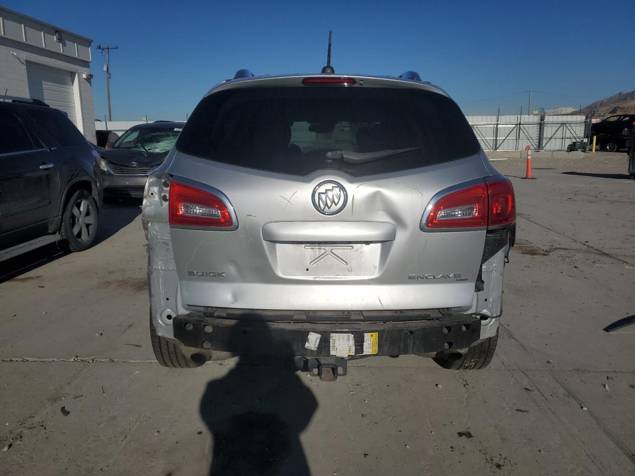 2016 Buick Enclave VIN 5GAKVCKD2GJ187422 Copart auction photo, rear end / side damage thumbnail 6