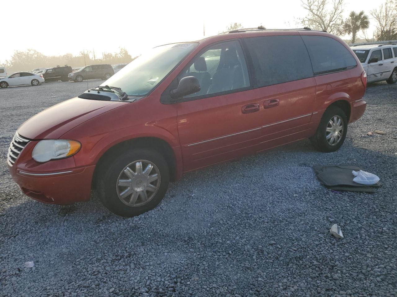 2005 Chrysler Town & Country VIN 2C4GP64L25R228712