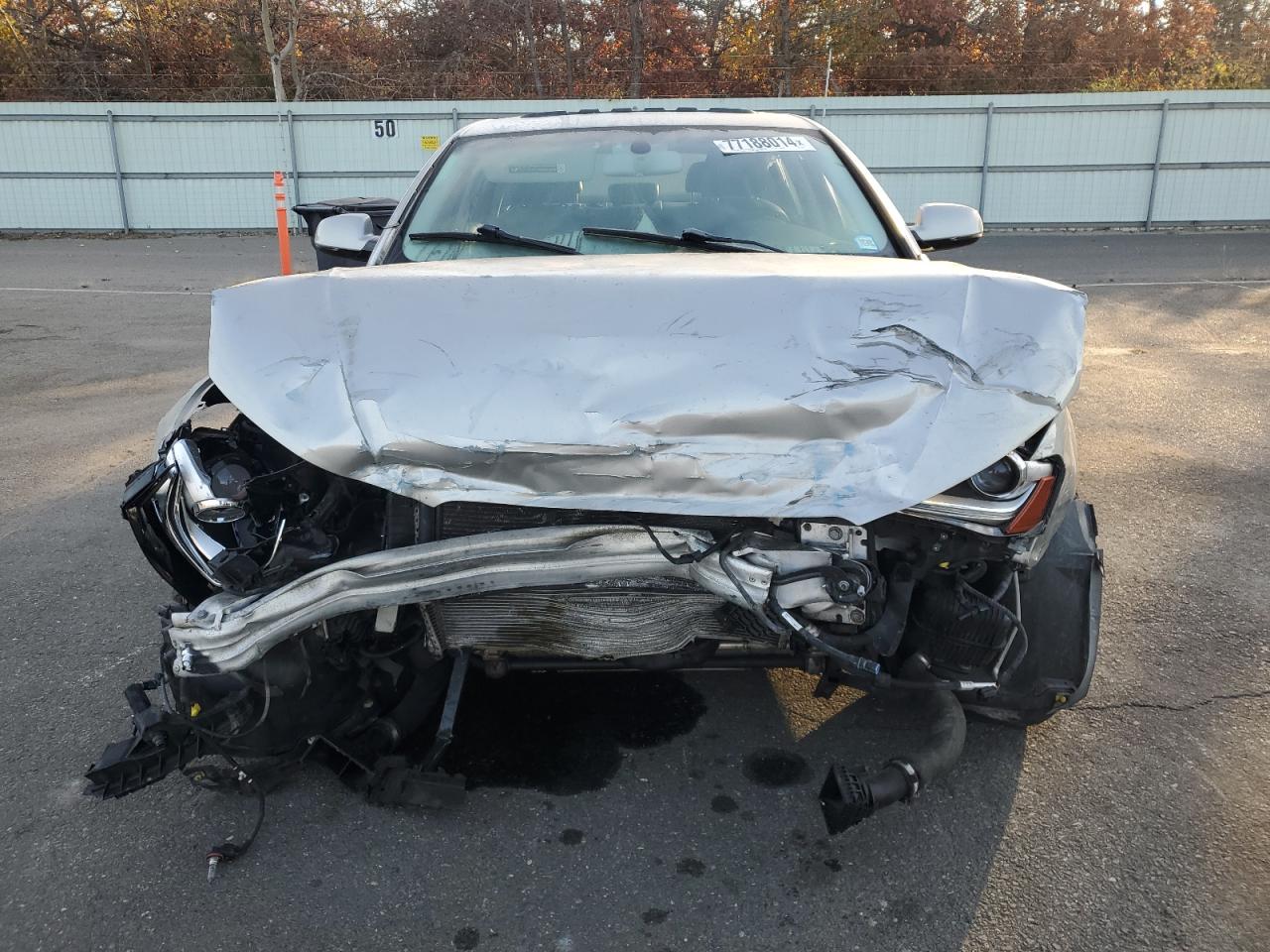 2015 Audi A4 VIN WAUBFAFL6FN009762 Copart auction photo, front end / minor dent/scratches damage thumbnail 5
