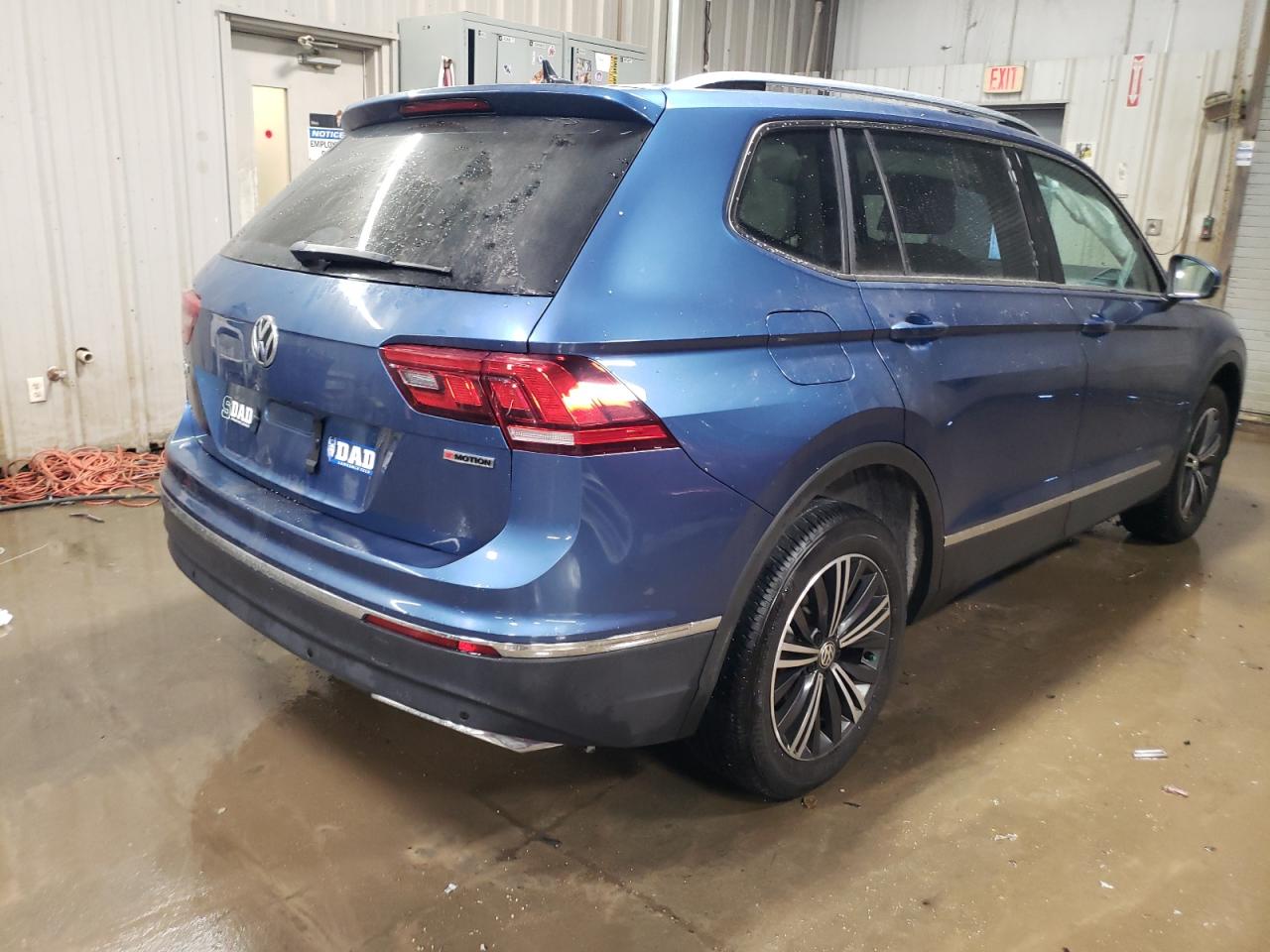 2019 Volkswagen Tiguan VIN 3VV2B7AXXKM013797 Copart auction photo, side / front end damage thumbnail 3