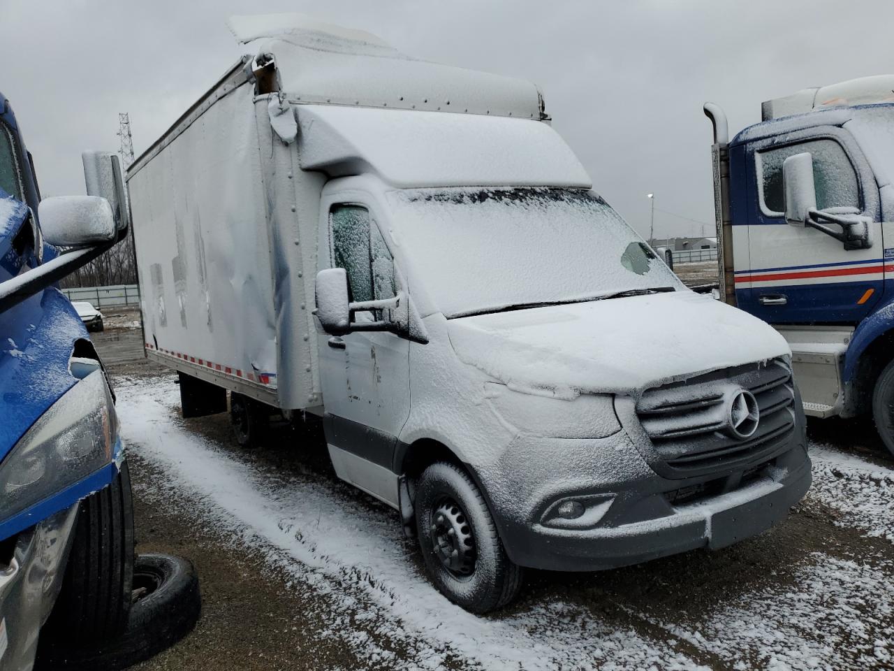 2023 Mercedes-Benz Sprinter VIN W1X8N33Y7PN271450 Copart auction photo, top/roof / side damage thumbnail 4