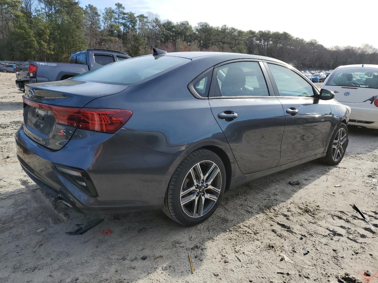 2019 KIA Forte VIN 3KPF34AD4KE135907 Copart auction photo, front end / rear end damage thumbnail 3