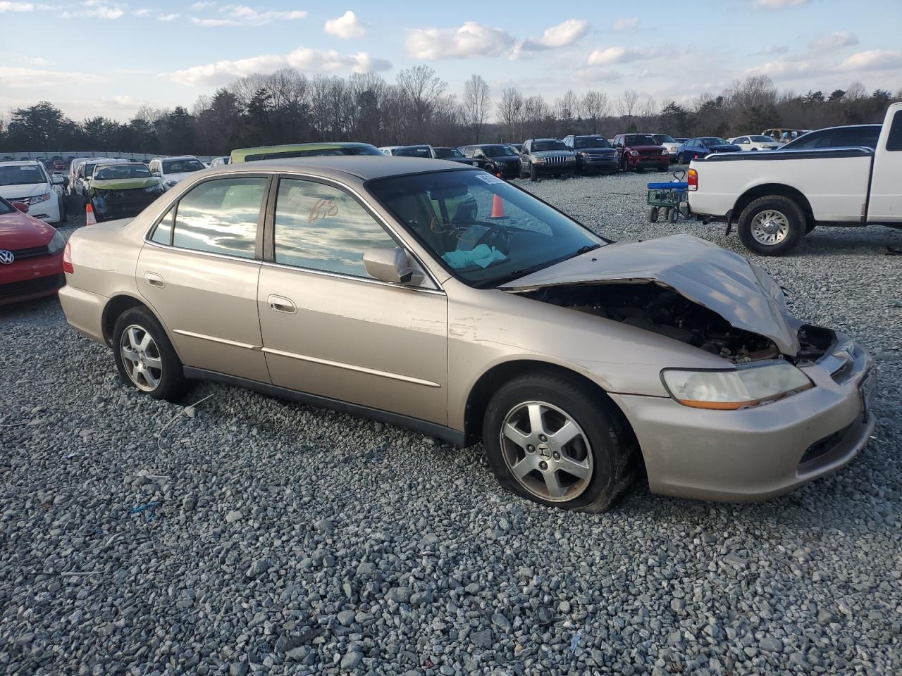 2000 Honda Accord VIN 1HGCG6691YA132306 Copart auction photo, all over damage thumbnail 4