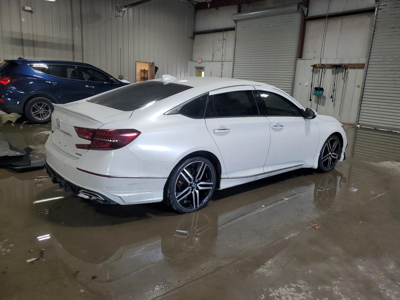 2018 Honda Accord VIN 1HGCV1F90JA109548 Copart auction photo, rear end / side damage thumbnail 3