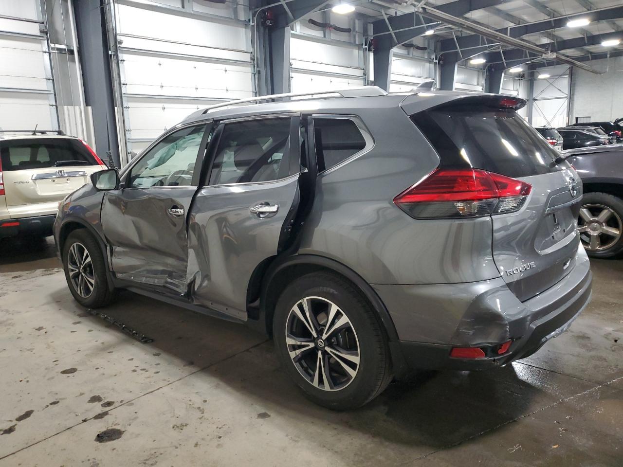 2017 Nissan Rogue VIN JN8AT2MT3HW146966 Copart auction photo, side / rear end damage thumbnail 2