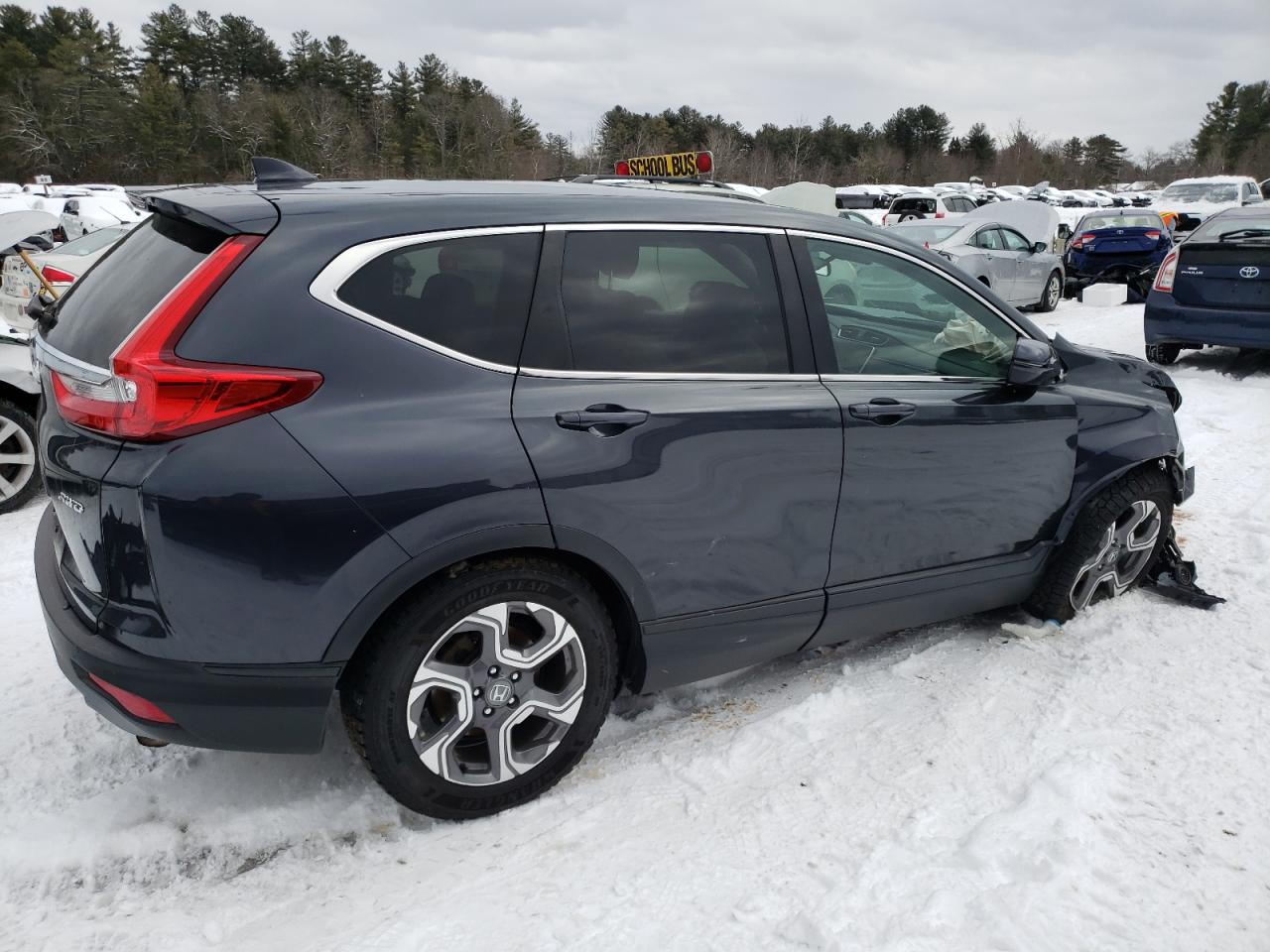 2018 Honda CR-V VIN 7FARW2H53JE086932 Copart auction photo, front end damage thumbnail 3