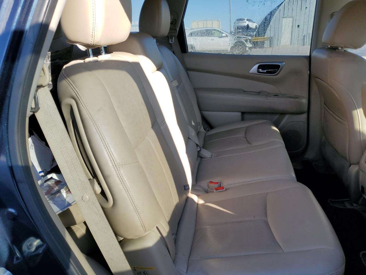 2015 Nissan Pathfinder VIN 5N1AR2MN4FC612457 Copart auction photo, front end / minor dent/scratches damage thumbnail 11
