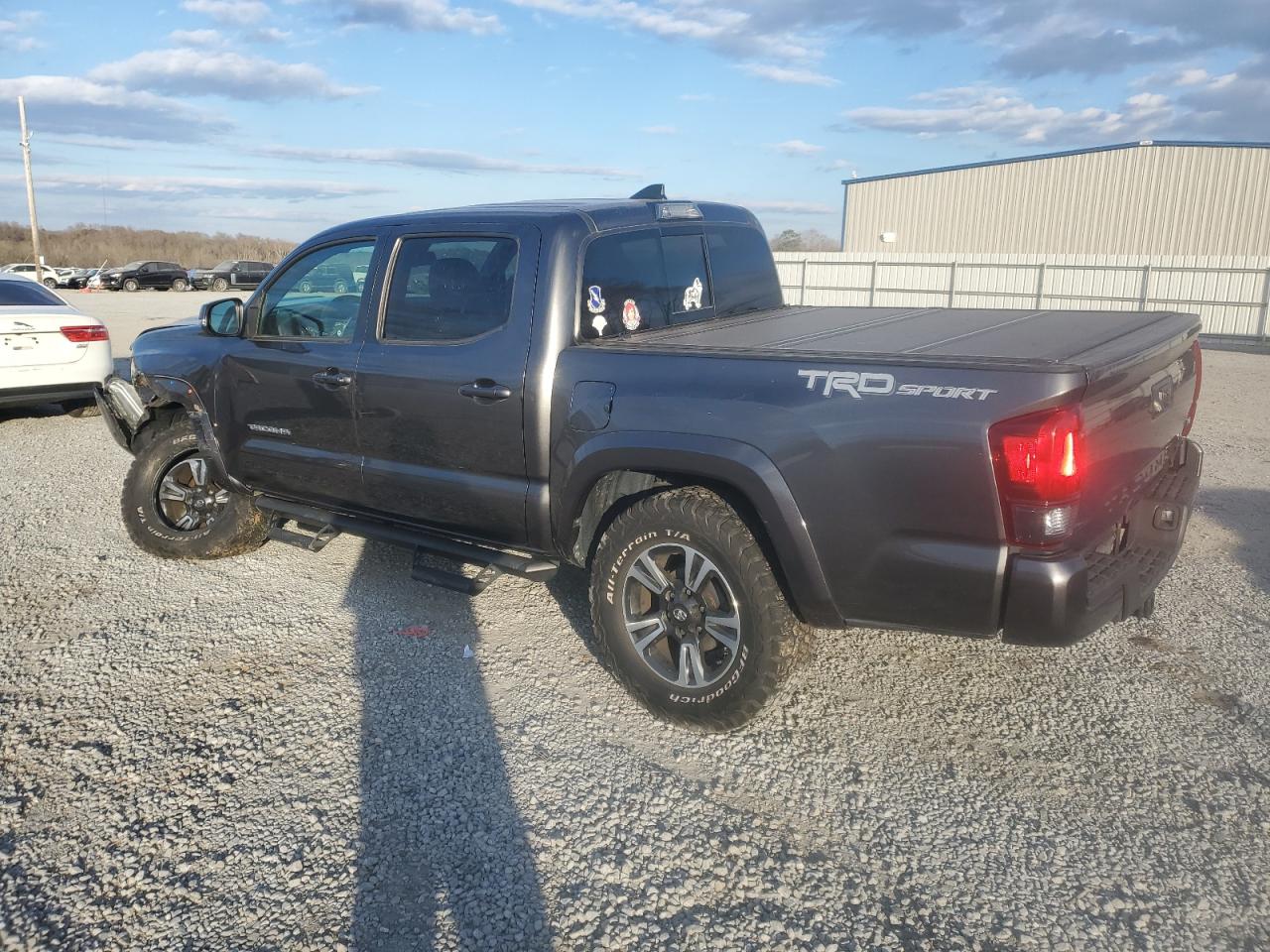 2019 Toyota Tacoma VIN 3TMAZ5CN7KM093405 Copart auction photo, front end / minor dent/scratches damage thumbnail 2