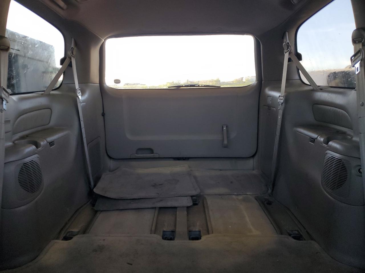 1999 Toyota Sienna VIN 4T3ZF13C1XU158886 Copart auction photo, front end / minor dent/scratches damage thumbnail 10