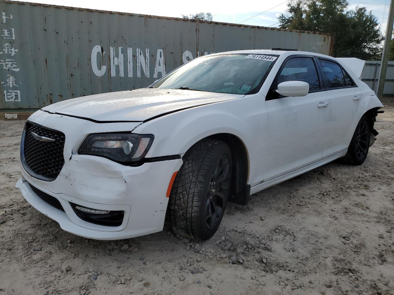 2019 Chrysler 300 VIN 2C3CCABT9KH704895
