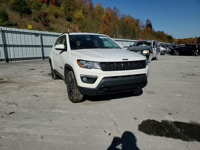 2019 Jeep Compass VIN 3C4NJDABXKT689237 Copart auction photo, rear end / side damage thumbnail 11