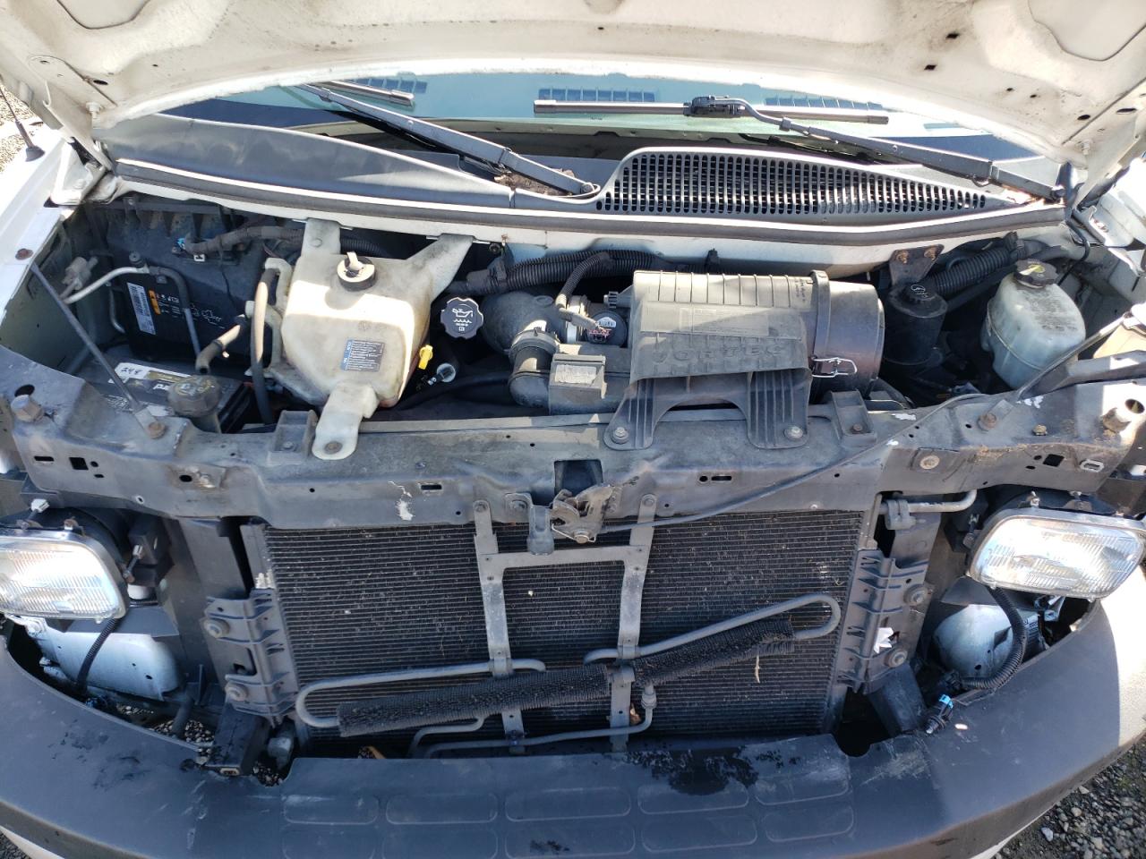2012 GMC Savana VIN 1GD374CA8C1908193 Copart auction photo, front end damage thumbnail 11