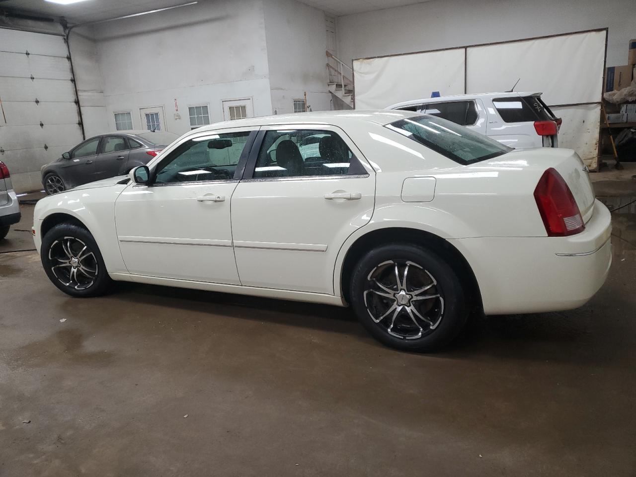 2005 Chrysler 300 VIN 2C3JA53G55H633186 Copart auction photo, front end / mechanical damage thumbnail 2
