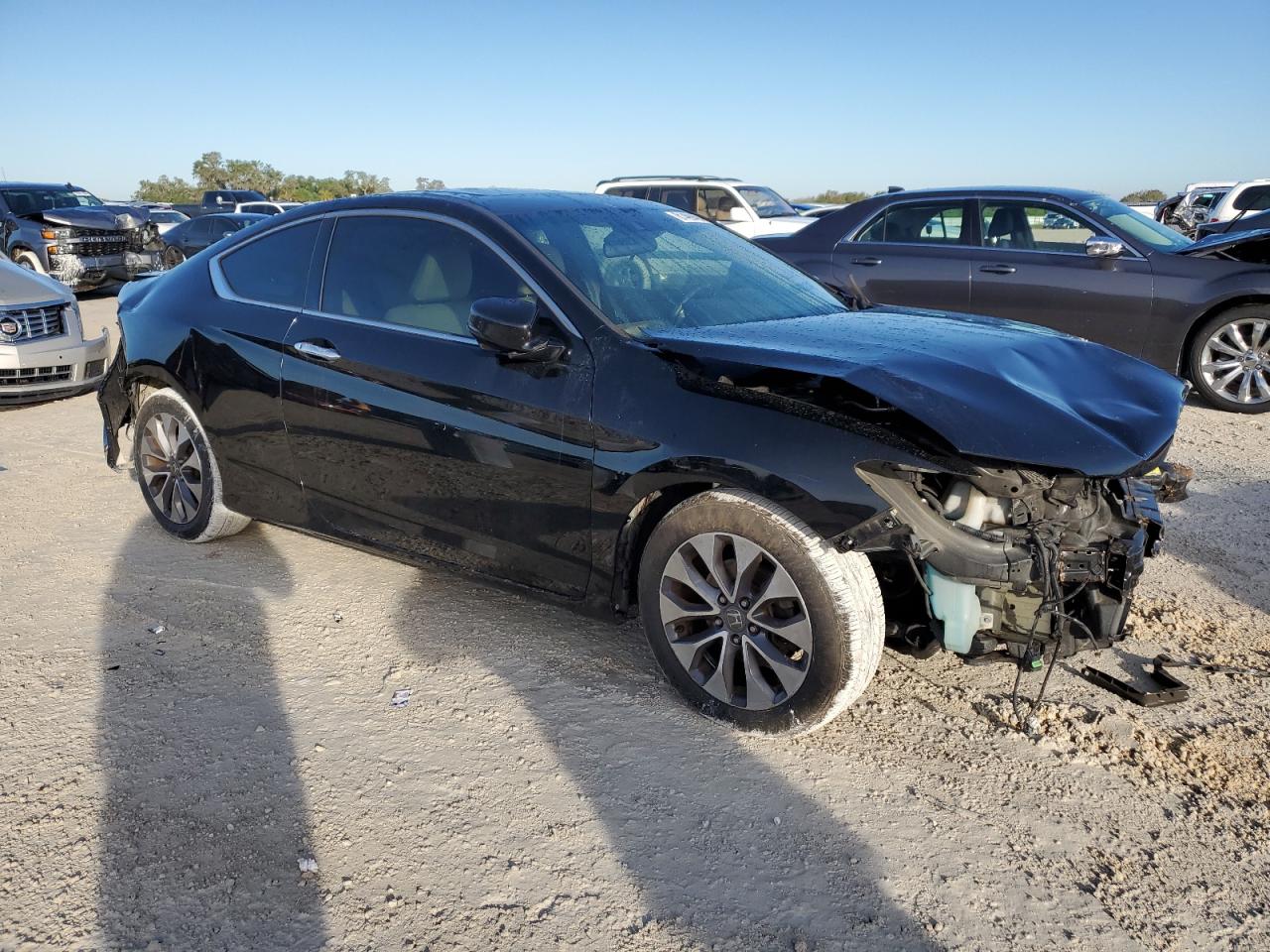 2013 Honda Accord VIN 1HGCT1B88DA015330 Copart auction photo, front end / rear end damage thumbnail 4