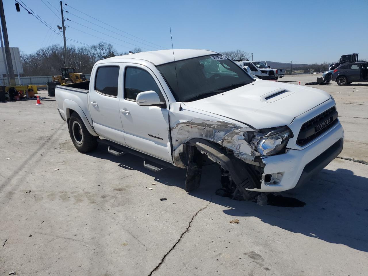 2015 Toyota Tacoma VIN 5TFLU4EN5FX129140 Copart auction photo, front end damage thumbnail 4