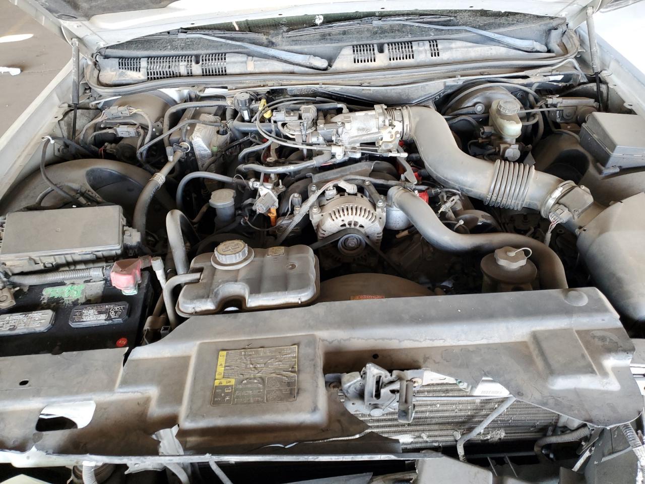 2003 Ford Crown Victoria VIN 2FAFP74W03X209957 Copart auction photo, front end / side damage thumbnail 13