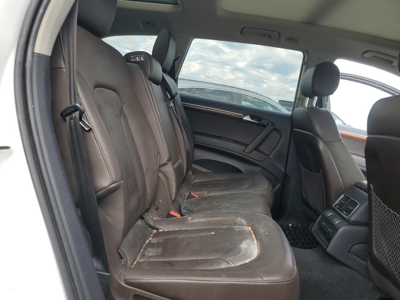 2015 Audi Q7 VIN WA1LGAFE3FD029506 Copart auction photo, side / minor dent/scratches damage thumbnail 11
