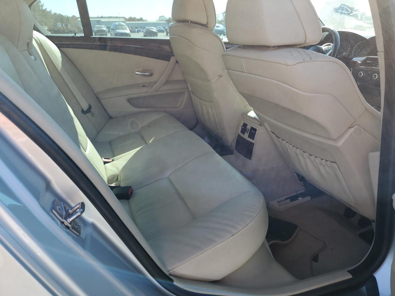 2010 BMW 5er VIN WBANV9C51AC390798 Copart auction photo, water/flood / minor dent/scratches damage thumbnail 10