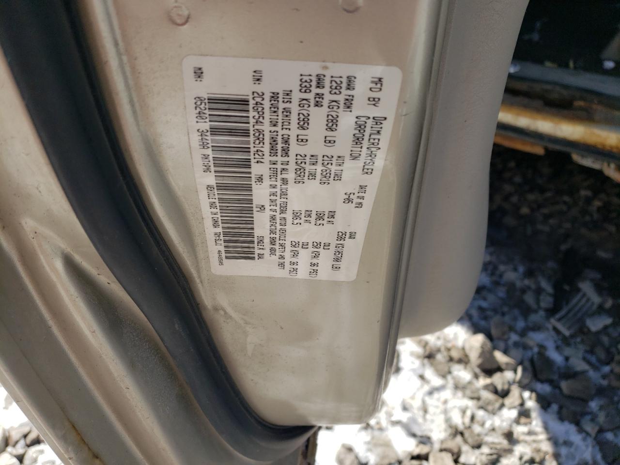 2005 Chrysler Town & Country VIN 2C4GP54L05R514214 Copart auction photo, front end / rear end damage thumbnail 15