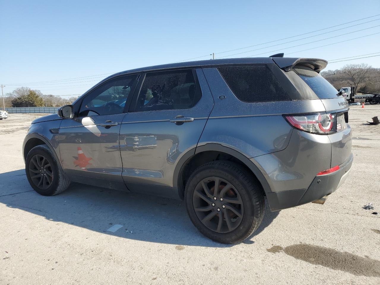 2017 Land Rover Discovery VIN SALCR2BGXHH649061 Copart auction photo, side damage thumbnail 2