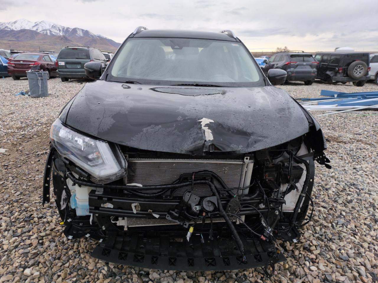 2017 Nissan Rogue VIN JN8AT2MV8HW013766 Copart auction photo, front end damage thumbnail 5