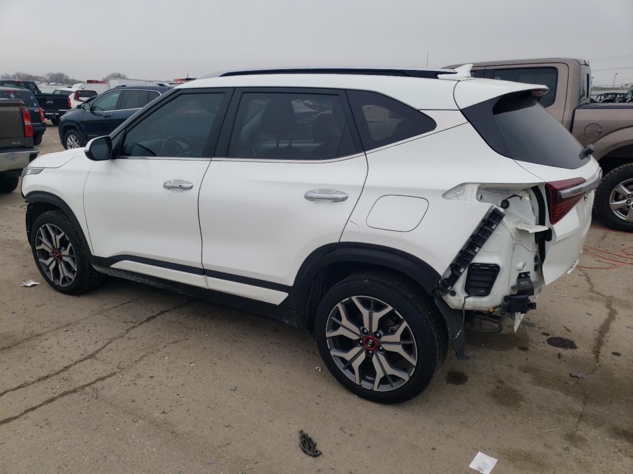 2022 KIA Seltos VIN KNDETCA21N7261148 Copart auction photo, front end / rear end damage thumbnail 2