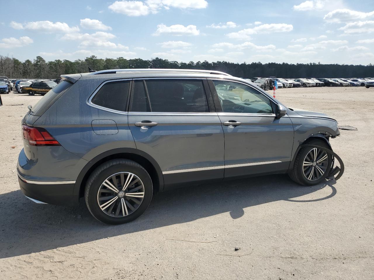 2018 Volkswagen Tiguan VIN 3VV3B7AX5JM092380 Copart auction photo, front end damage thumbnail 3