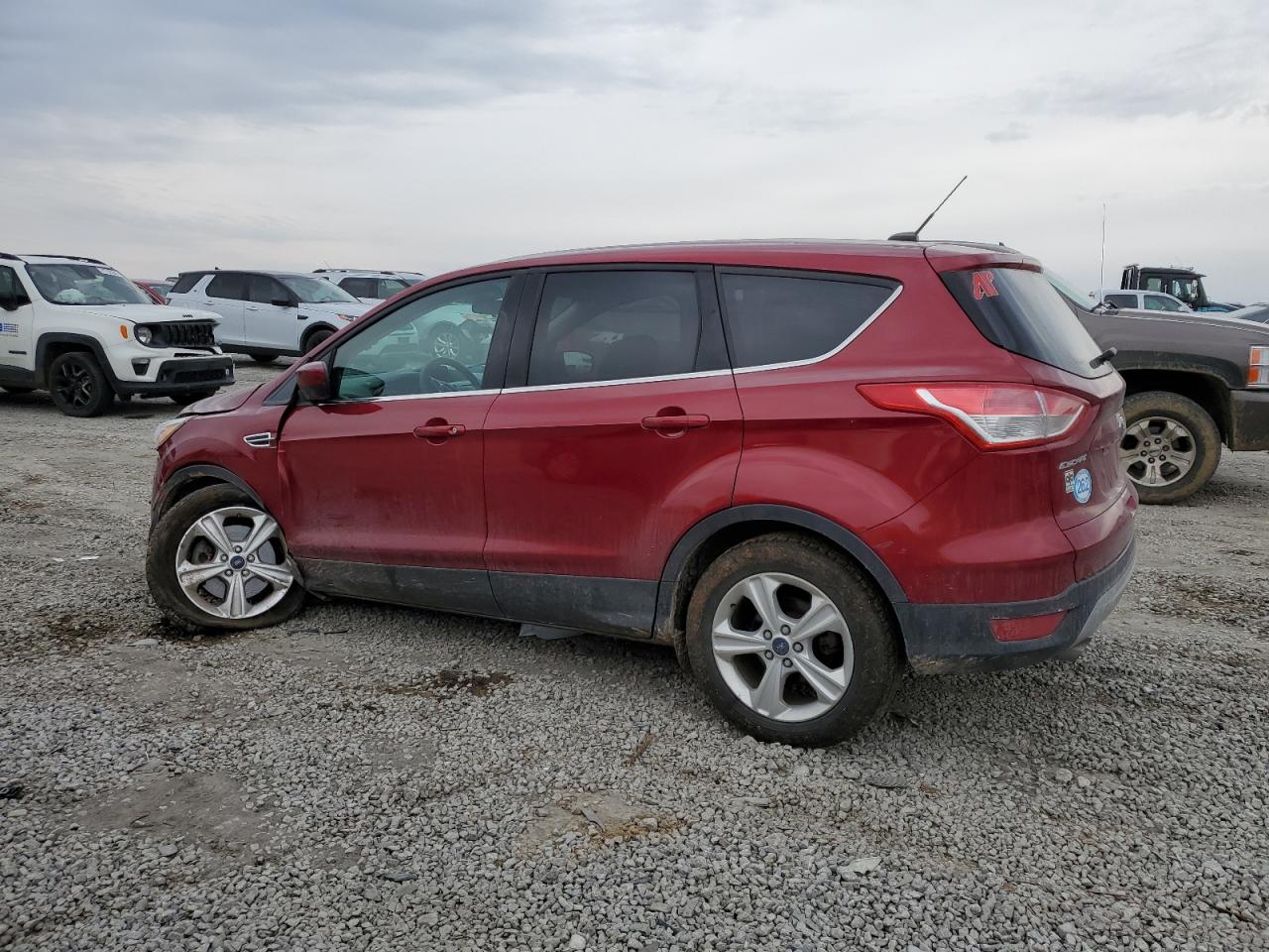 2016 Ford Escape VIN 1FMCU9G90GUB92139 Copart auction photo, front end / side damage thumbnail 2