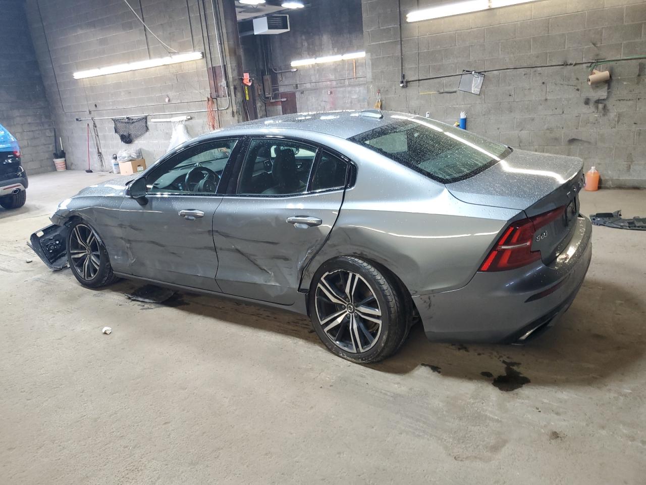 2019 Volvo S60 VIN 7JRA22TM7KG007189 Copart auction photo, front end / side damage thumbnail 2