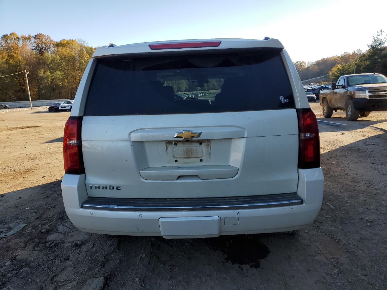 2015 Chevrolet Tahoe VIN 1GNSCCKC5FR719751 Copart auction photo, side / front end damage thumbnail 6