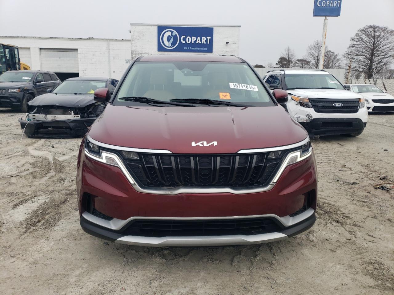 2023 KIA Carnival VIN KNDNB4H36P6254924 Copart auction photo, minor dent/scratches damage thumbnail 5