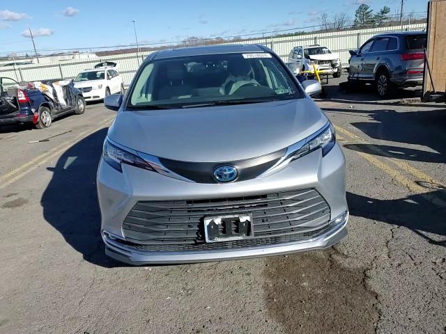 2021 Toyota Sienna VIN 5TDYRKECXMS022873 Copart auction photo, rear end damage thumbnail 12