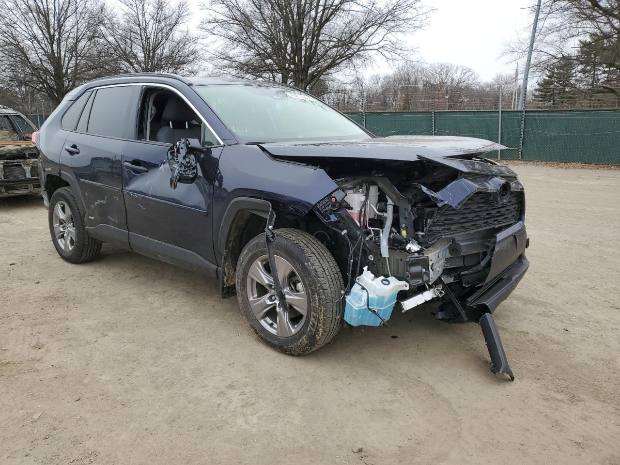 2022 Toyota RAV 4 VIN JTMRWRFV3ND569406 Copart auction photo, frame damage / all over damage thumbnail 4