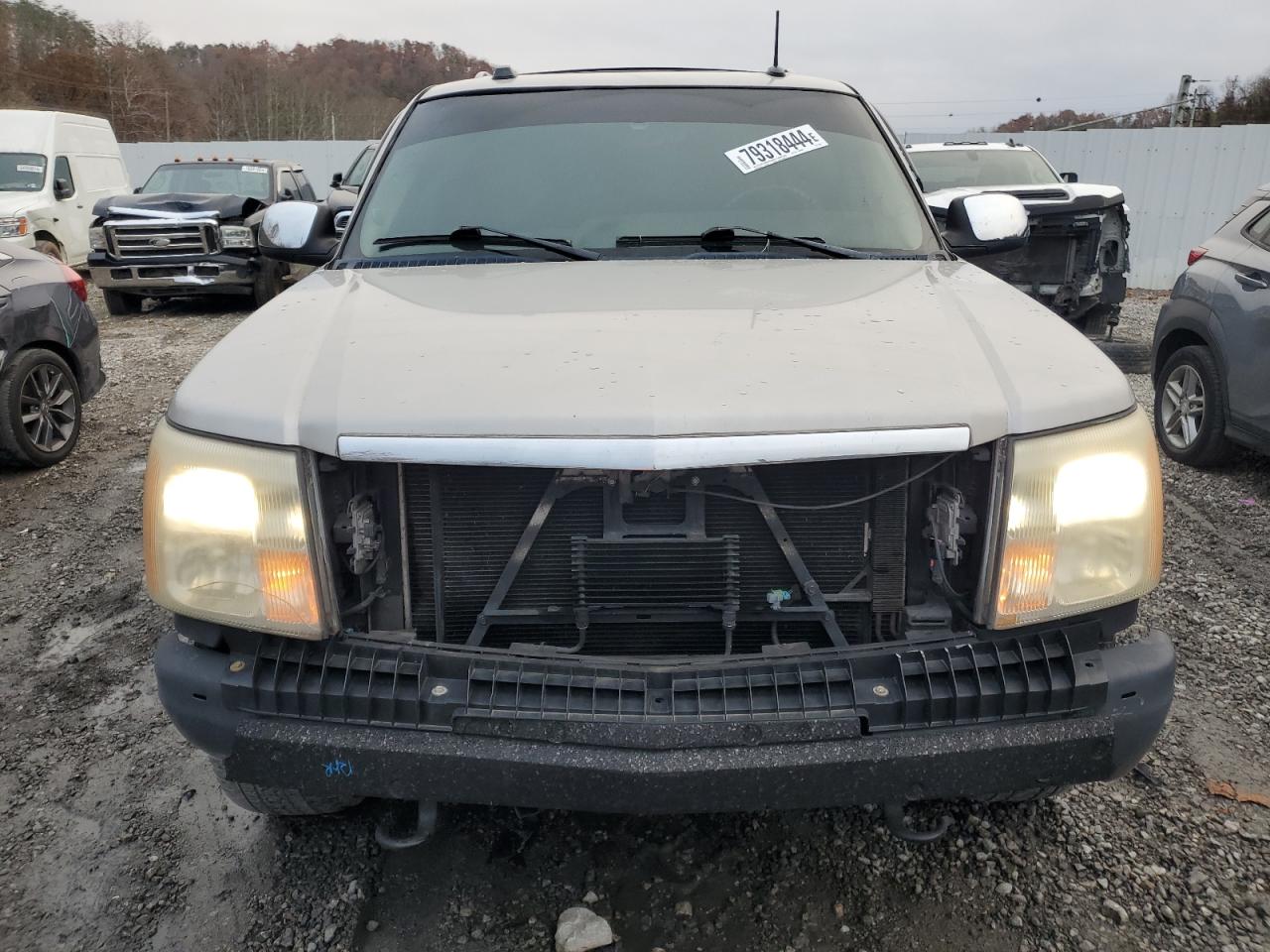2005 Cadillac Escalade VIN 1GYEK63NX5R241281 Copart auction photo, front end damage thumbnail 5
