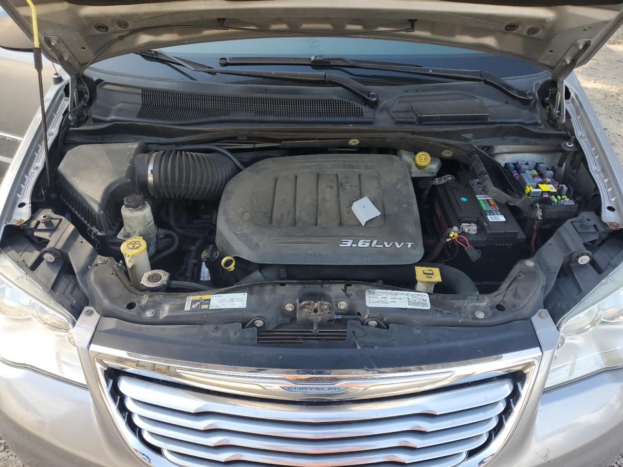 2015 Chrysler Town & Country VIN 2C4RC1BGXFR574201 Copart auction photo, side damage thumbnail 12