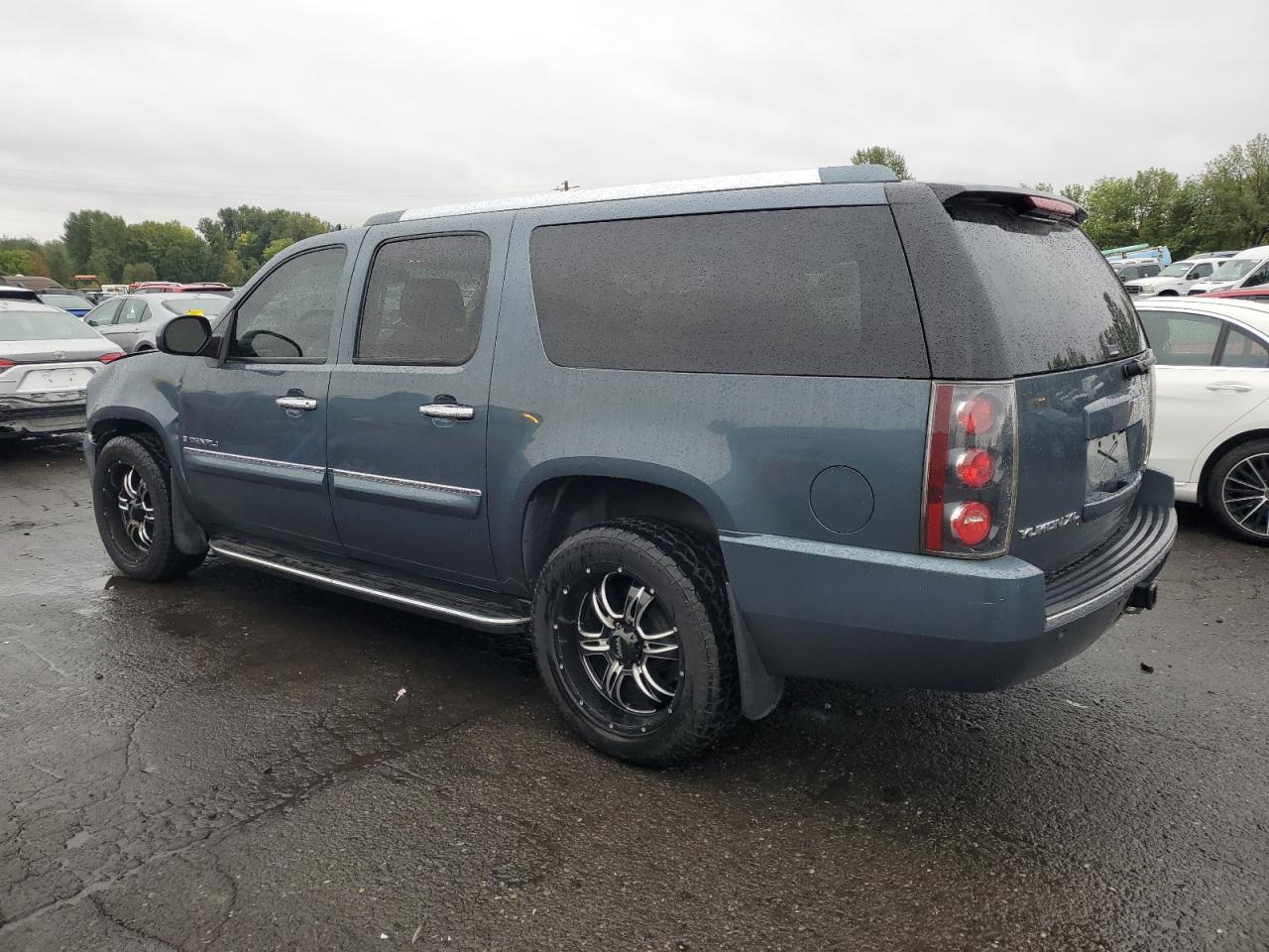2007 GMC Yukon VIN 1GKFK66837J153002 Copart auction photo, front end damage thumbnail 2