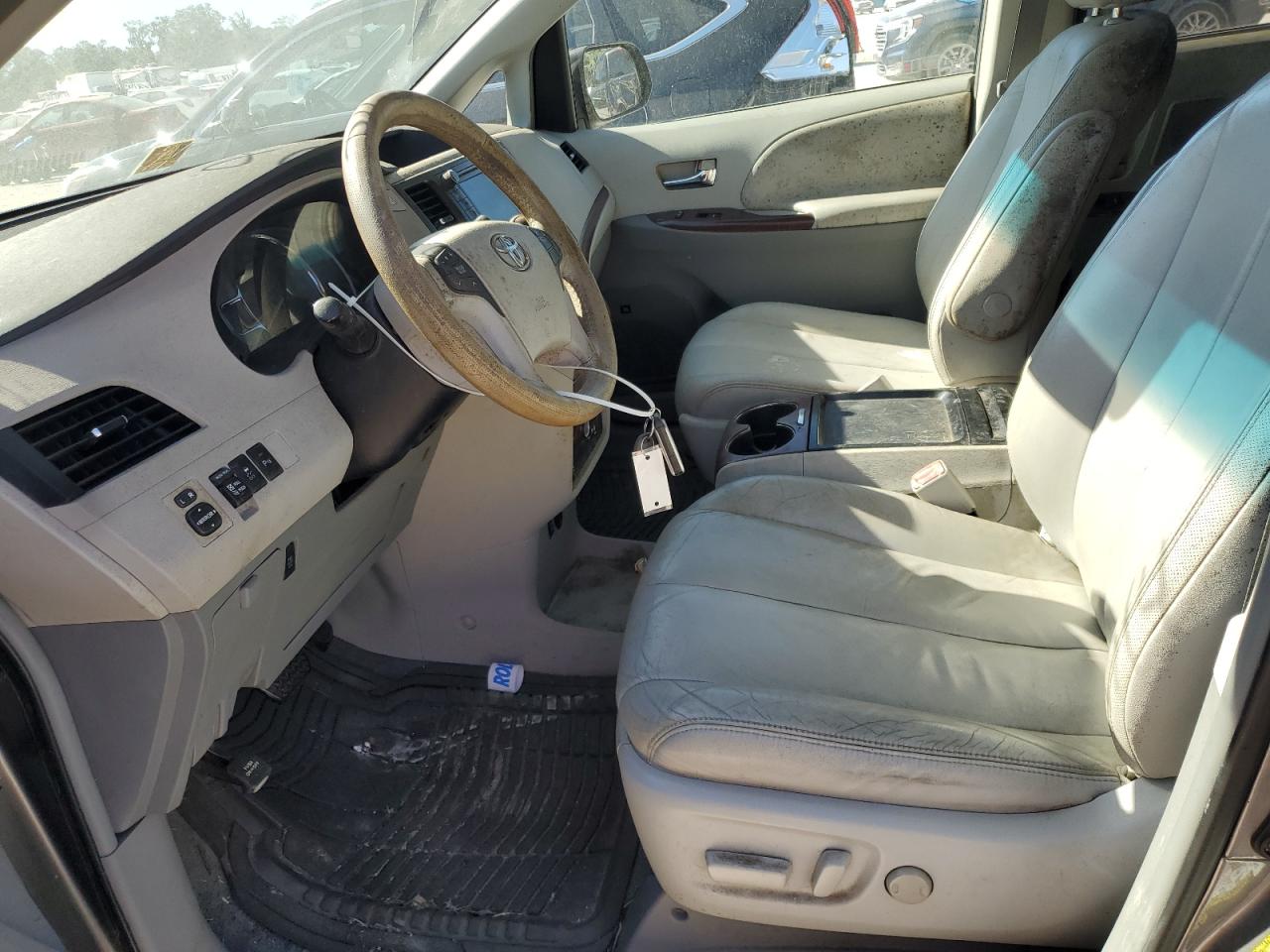 2011 Toyota Sienna VIN 5TDYK3DC9BS083690 Copart auction photo, rear end / side damage thumbnail 7