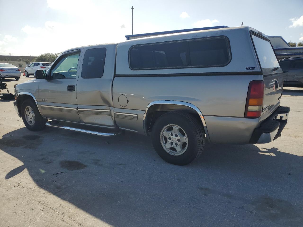2000 Chevrolet Silverado VIN 2GCEC19T1Y1120454 Copart auction photo, side damage thumbnail 2