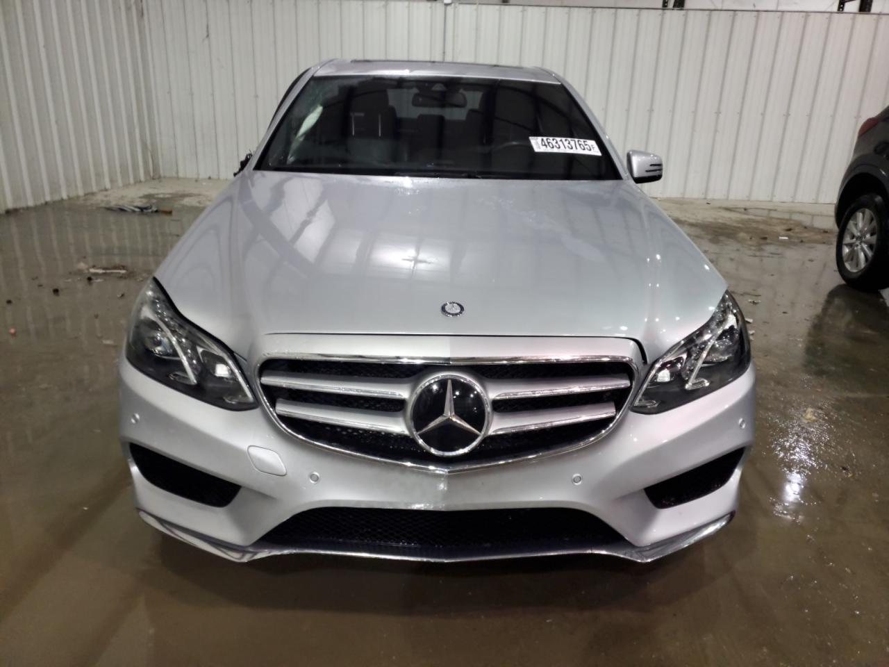 2014 Mercedes-Benz E-klasse VIN WDDHF8JB2EA810558 Copart auction photo, side / front end damage thumbnail 5