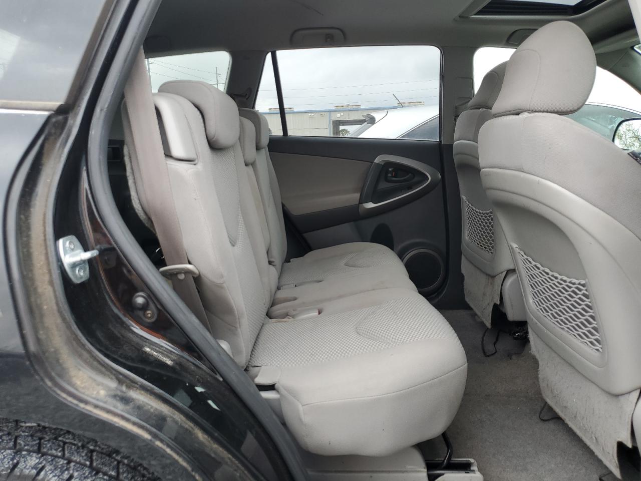 2006 Toyota RAV 4 VIN JTMBK31V565007455 Copart auction photo, side damage thumbnail 11