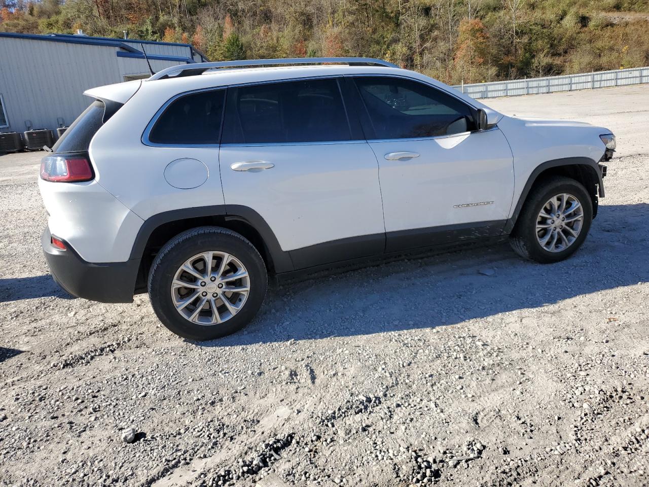 2019 Jeep Grand Cherokee VIN 1C4PJMCB2KD212765 Copart auction photo, front end damage thumbnail 3