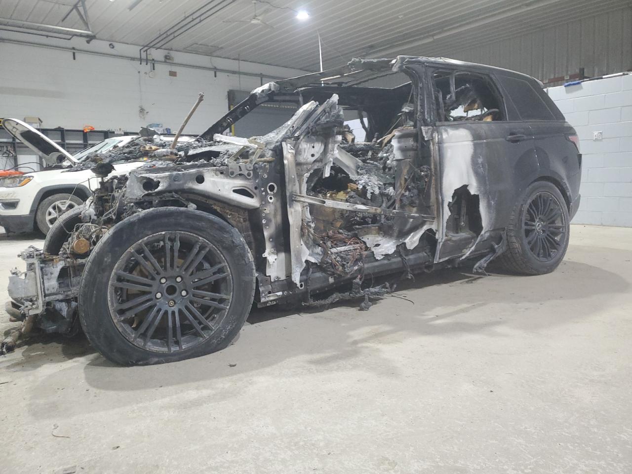 2016 Land Rover Range Rover VIN SALWR2KF1GA557798