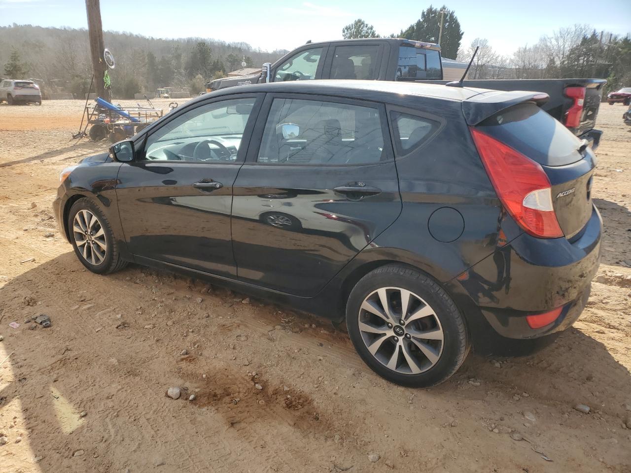 2015 Hyundai Accent VIN KMHCU5AE9FU233087 Copart auction photo, mechanical / minor dent/scratches damage thumbnail 2