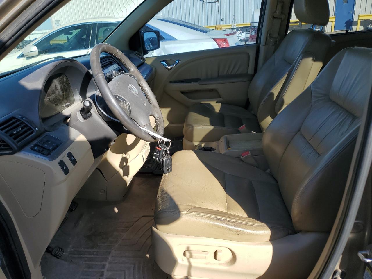 2010 Honda Odyssey VIN 5FNRL3H63AB093902 Copart auction photo, rear end / undercarriage damage thumbnail 7