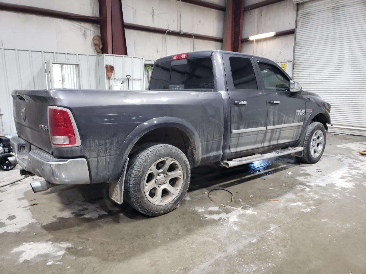 2015 RAM 1500 VIN 1C6RR7JM7FS543518 Copart auction photo, front end / minor dent/scratches damage thumbnail 3